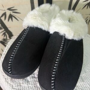 Women's Black and White Fur-Lined Slippers